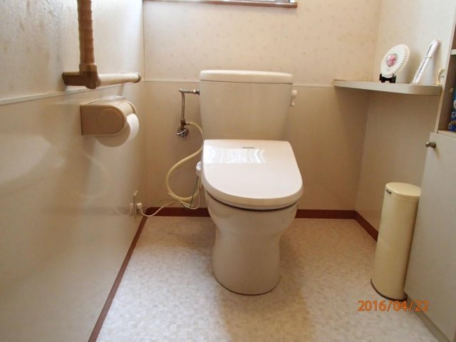 トイレの壁 汚れ カビ困ってませんか 住宅リフォームのハウスメンテ静岡