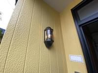 アンティーク玄関灯💡　LED照明取替工事写真